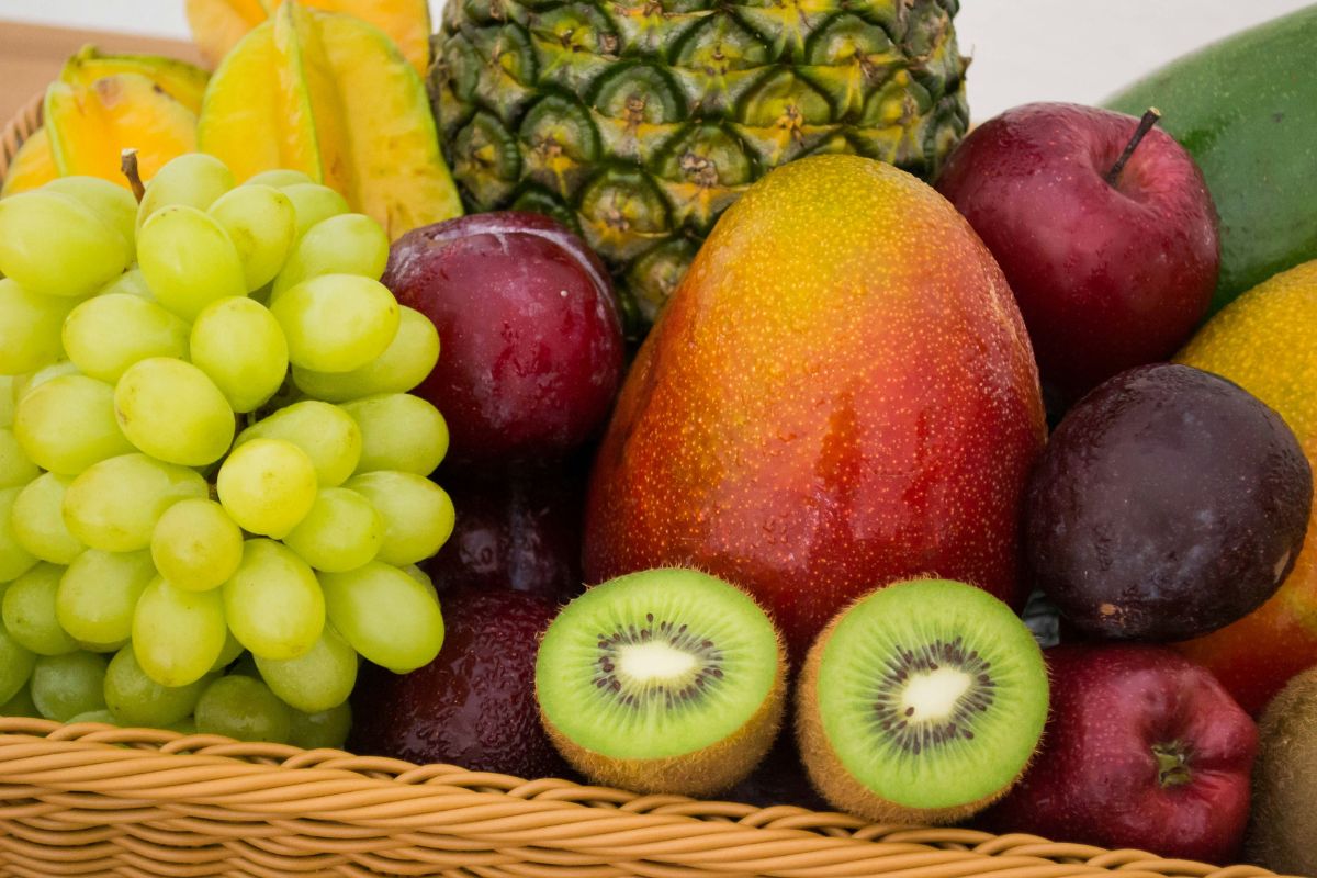 Variedad de fruta fresca. Foto de UnSplash.