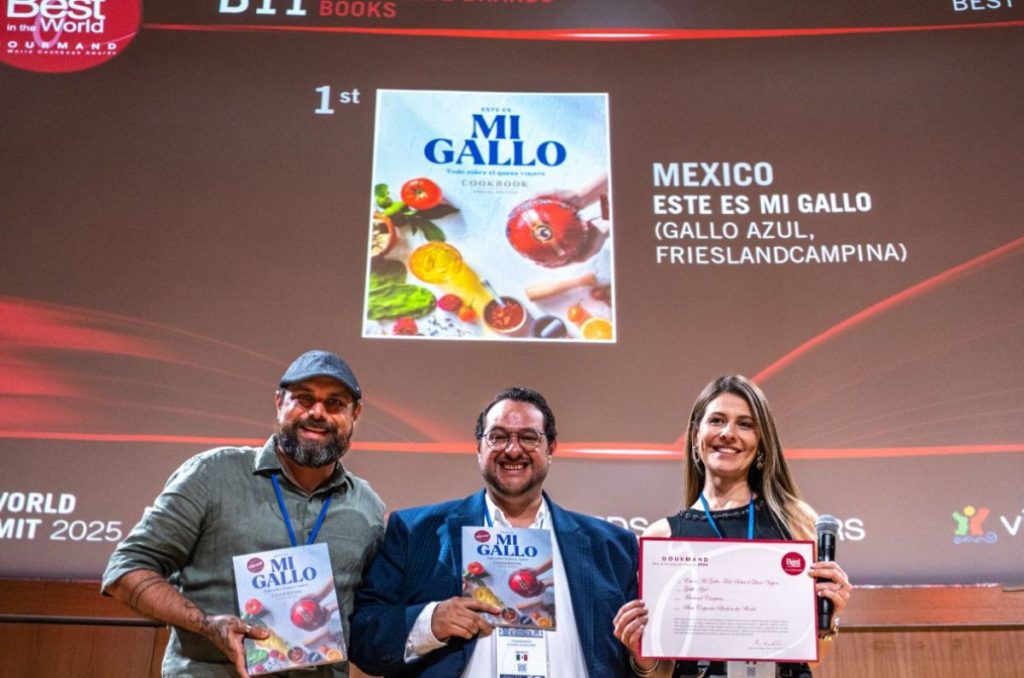 Publicación sobre El Gallo Azul obtiene doble reconocimiento internacional