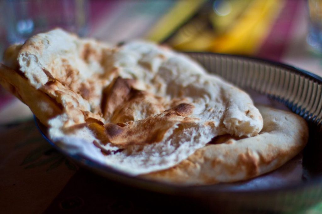 Naan: así es la ‘tortilla’ que complementa la cocina india