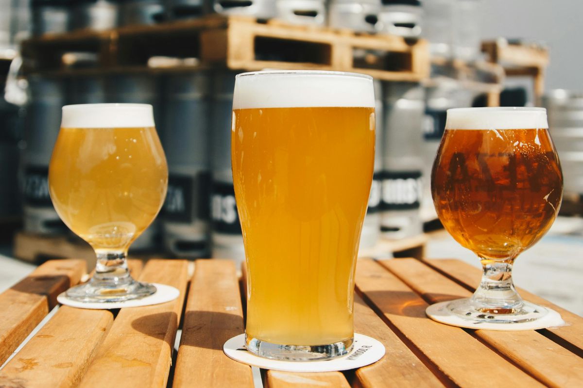 Diferentes estilos de cerveza. Foto de Pexels.