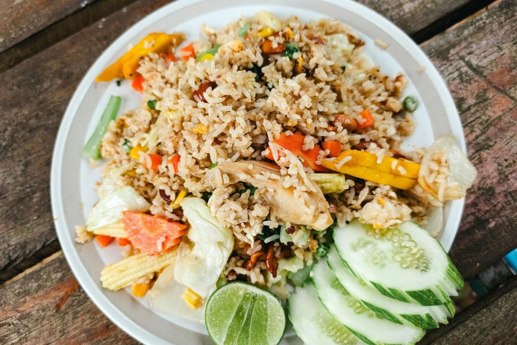 El arroz integral es una opción cada vez más común en el mercado.