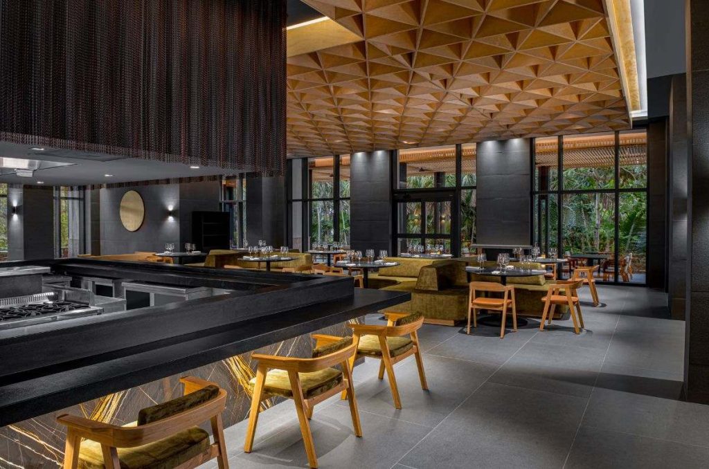 Restaurante Autor: anfitrión de las cenas CuMÉ, Culto a México
