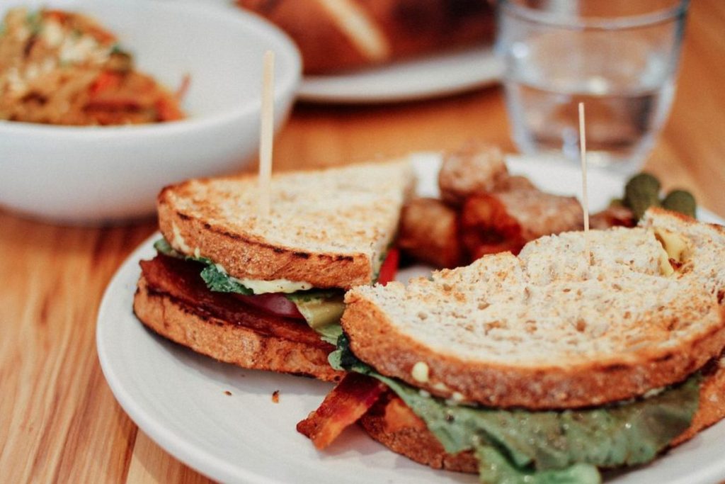 Diferencias entre el sándwich BLT y el Club sándwich