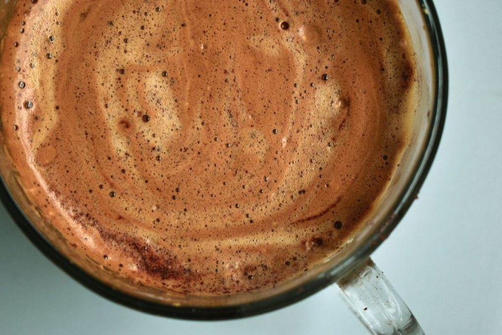 Café con cacao: una combinación poderosa que merece un lugar en tu rutina