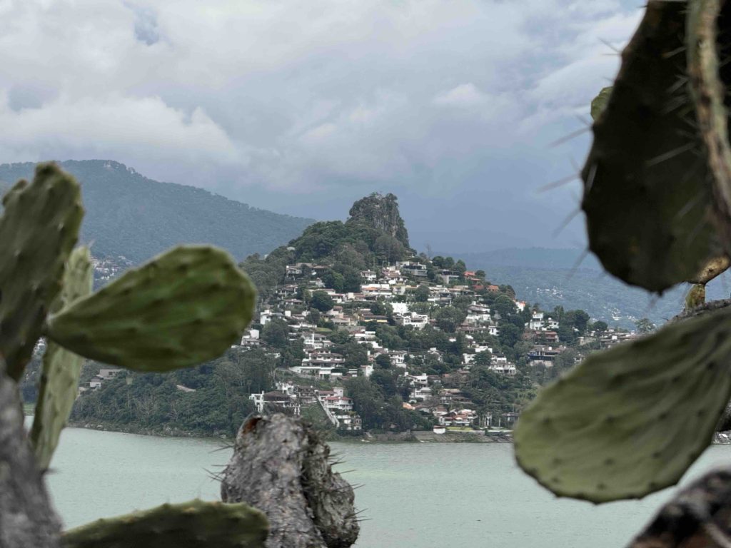 El Silencio en Valle de Bravo: Donde el silencio respira 0