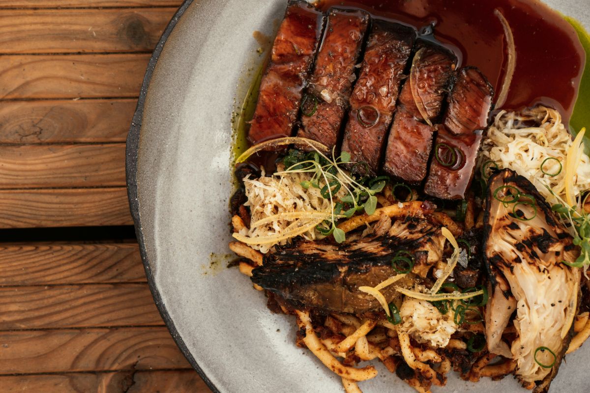 Corte de carne término medio. Foto de Pexels.