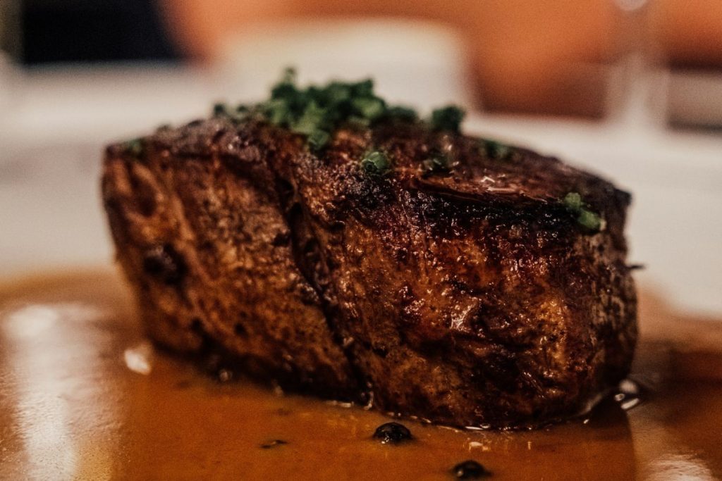 ¿Qué hace que el filete mignon sea un icono de la cocina internacional?