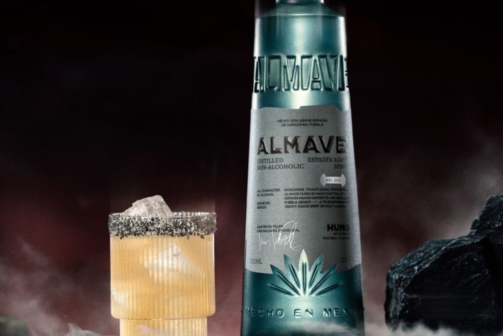 Humo es la nueva bebida sin alcohol del proyecto del piloto Lewis Hamilton.