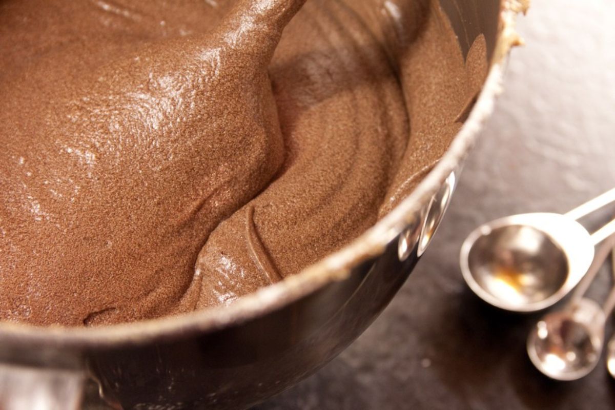 Mezcla para bizcocho de chocolate. Foto de Pexels.