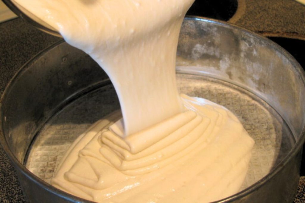 ¿Por qué agregar yogurt a la mezcla para pasteles es buena decisión?