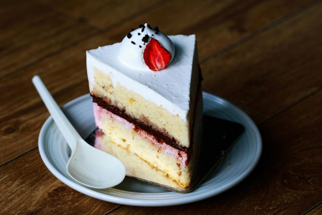 La mezcla para pasteles mejora su humedad y textura con el yogurt griego.
