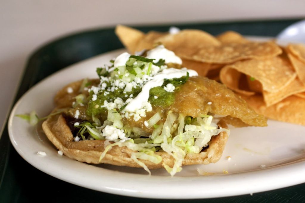 Los sopes y las pellizcadas son antojitos mexicanos que comúnmente se confunden.