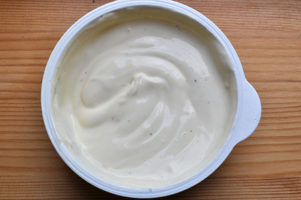 ¿Por qué el yogurt griego y el skyr no son lo mismo?