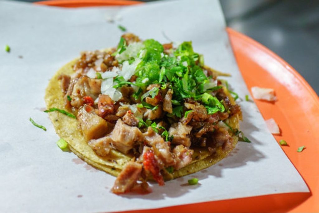 Los tacos campechanos en la CDMX se sirven combinando dos tipos de carne.