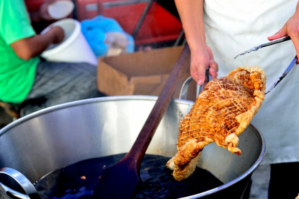 Los chales son una forma de aprovechar al máximo el chicharrón de cerdo.