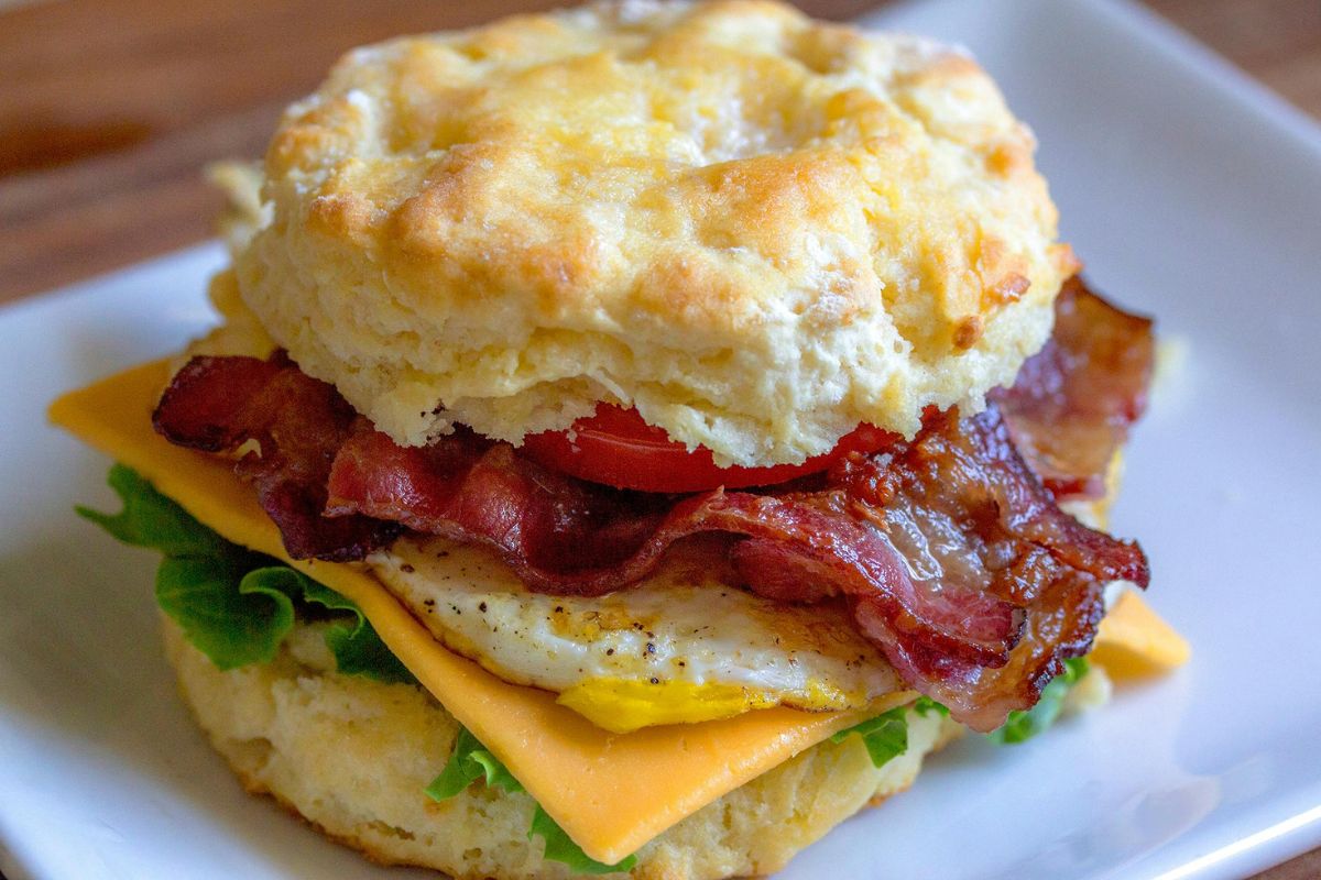 Muffin de desayuno. Foto de Pexels.