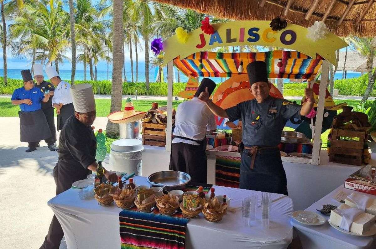 Cooking Show en Terraza Captain Morgan del Barceló Maya Caribe (vuelve a la vida de almeja y tostadas estilo mazatleco), foto de Miriam Carmo