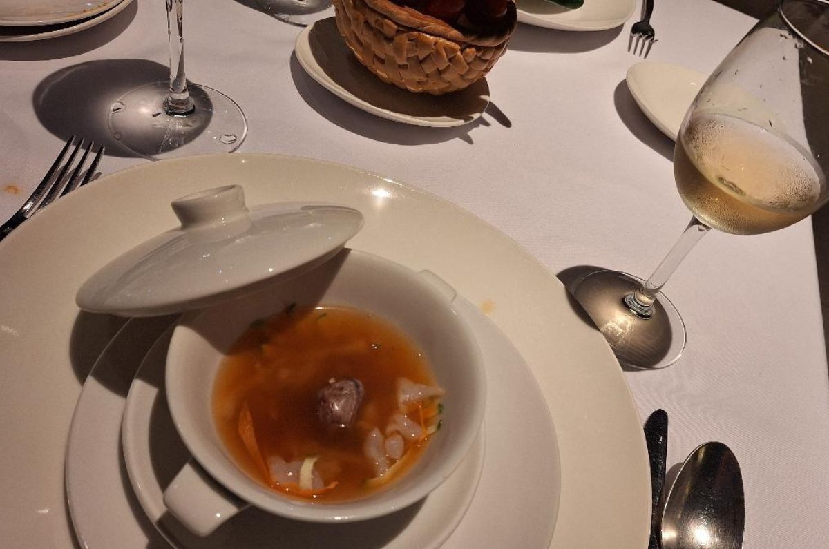 Caldo de piedra del chef Julio Reyes - Barceló Maya Riviera, foto de Miriam Carmo