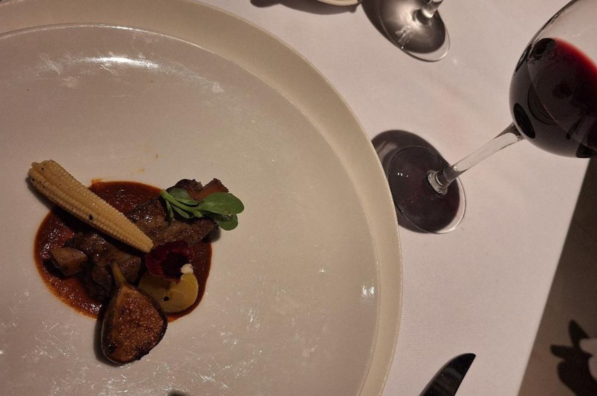 Pork Belly rostizado a fuego lento del chef Miguel Vara - Royal Hideaway, foto de Miriam Carmo