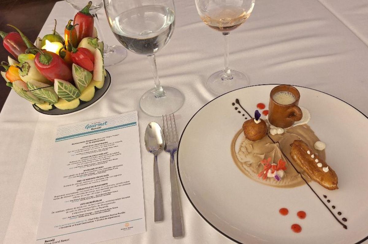 Dúo de buñuelos del chef José Manuel Diego Ocampo - Barceló Maya Palace, foto de Miriam Carmo