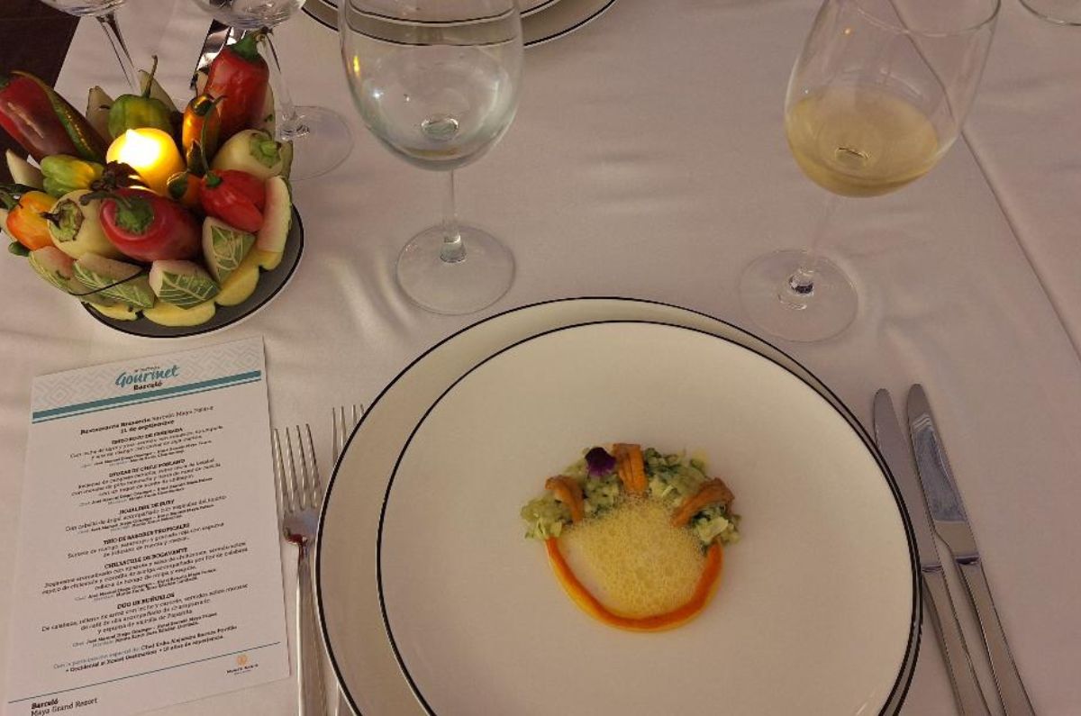 Erizo rojo de Ensenada del chef José Manuel Diego Ocampo - Barceló Maya Palace, foto de Miriam Carmo