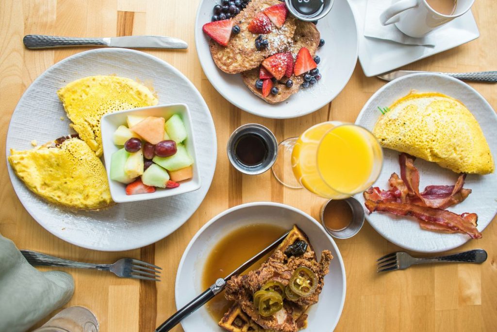 ¿A qué hora debemos desayunar? Así de importante es definir un horario