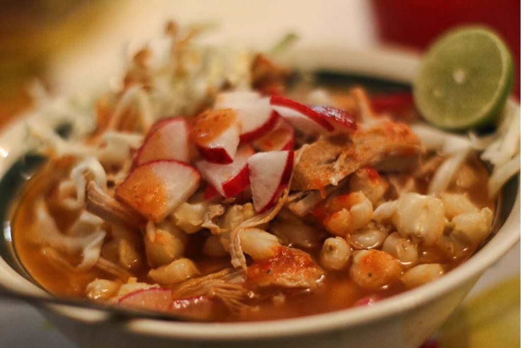 Pozole de camarón: un clásico de la cocina de mar para las fiestas patrias