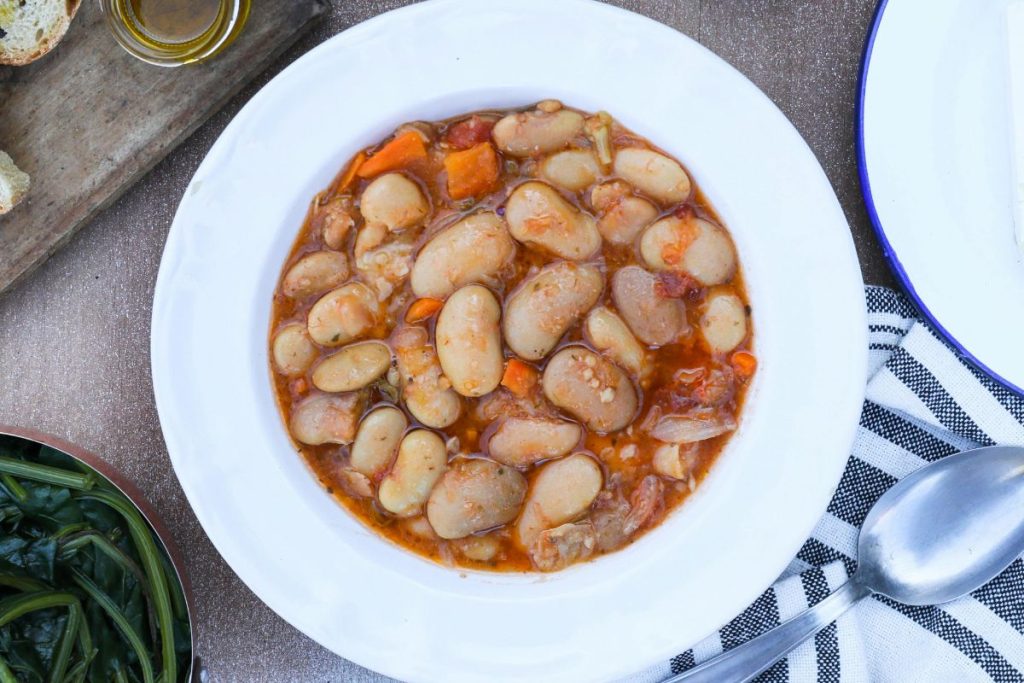 Remojar los frijoles es una práctica popular en México.