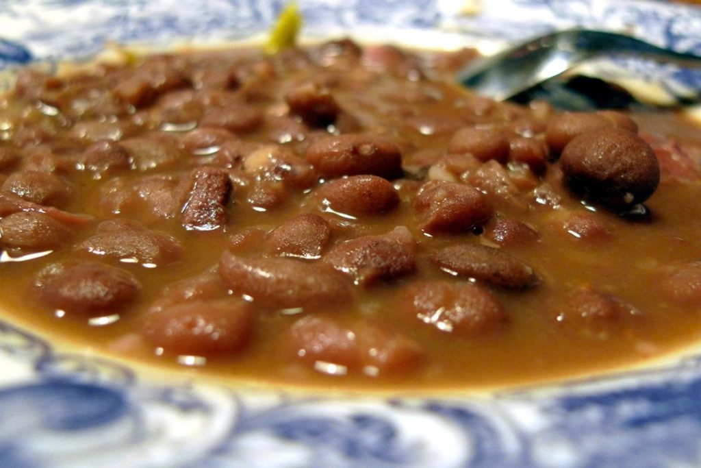 ¿Por qué remojar los frijoles es clave antes de cocinarlos?