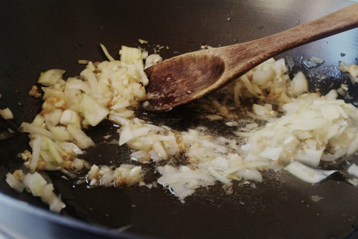 ¿Por qué acitronar es un proceso tan importante en la cocina mexicana?