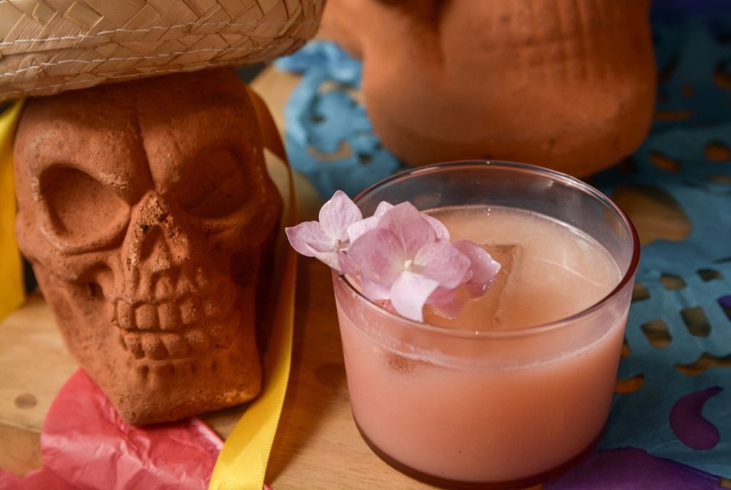 Curado de mazapán en la Cena de las Ánimas en Atípico