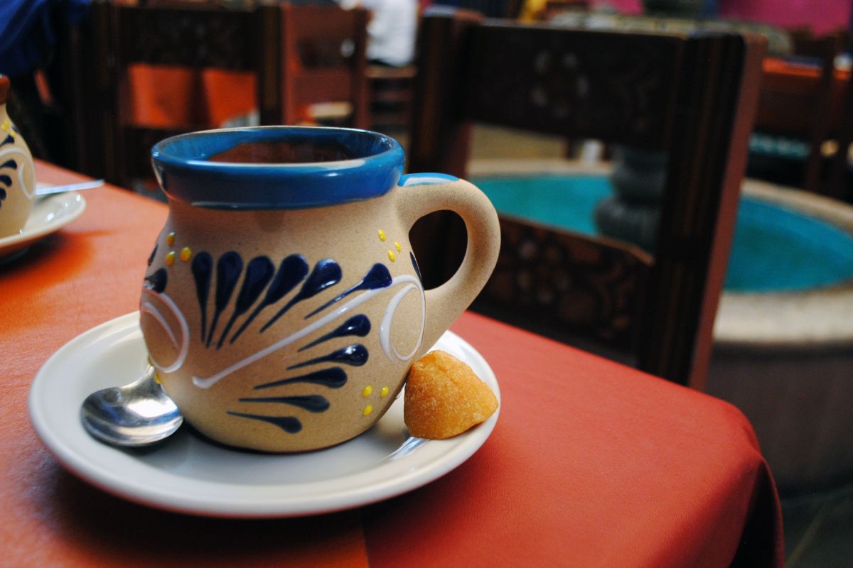 Café de olla con piloncillo. Foto de Flickr.
