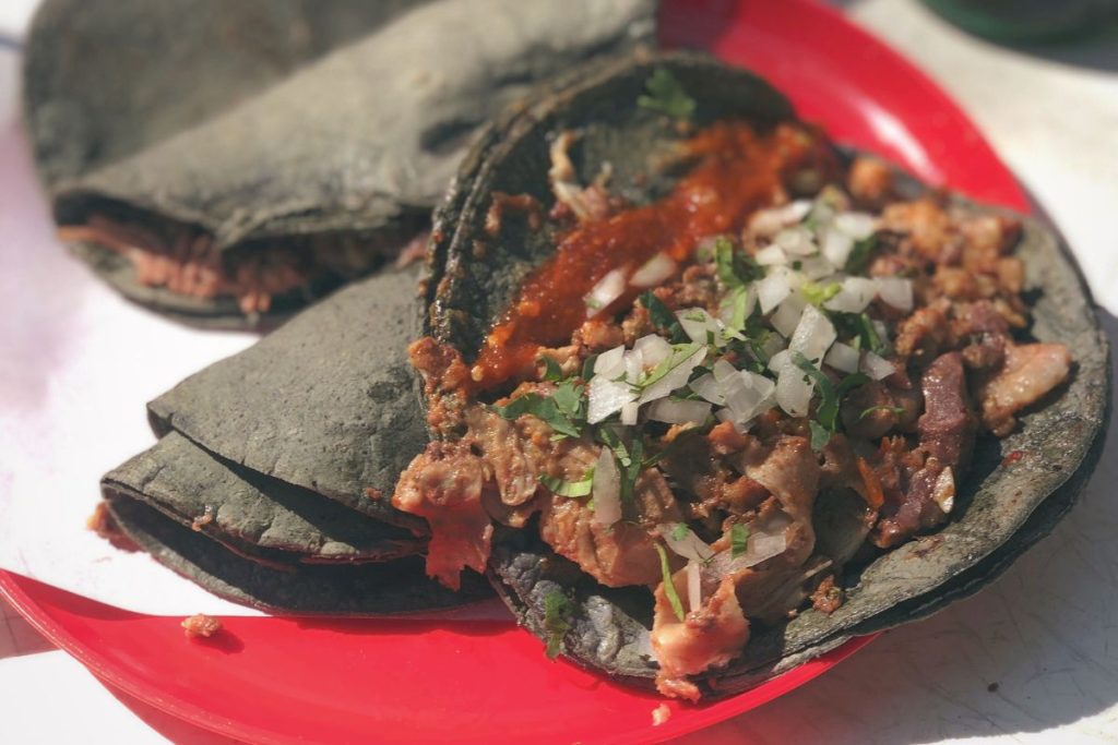 La comida picante es un remedio común para aliviar la resaca.