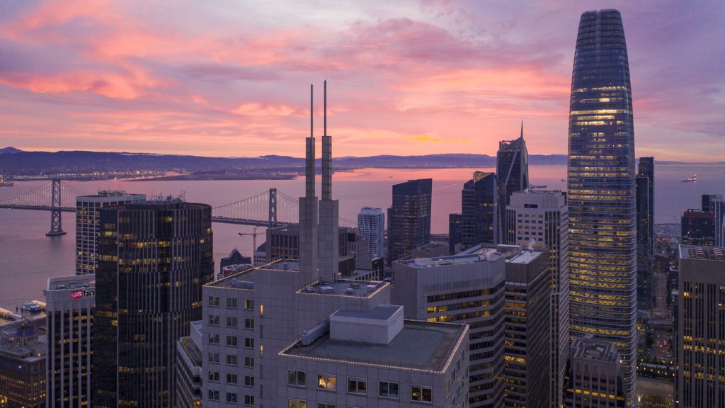Four Seasons San Francisco at Embarcadero y La Ciudad desde las Alturas 0