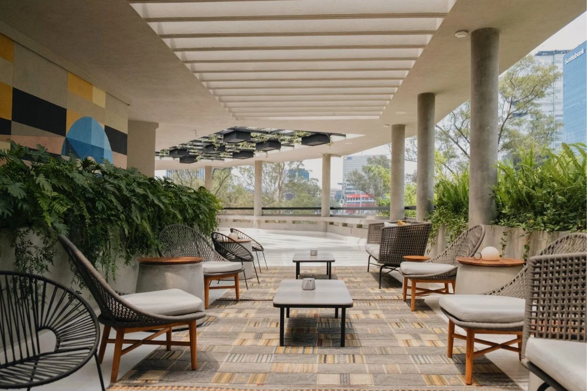 Terraza al aire libre. Foto de sitio web Campos Polanco.