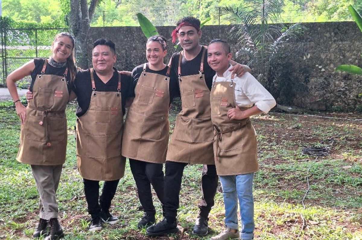 De izquierda a derecha: chefs Caro Noya, Elio Xicum, Rebeca De Anda, Alonso Lara y David Fernández, foto de Miriam Carmo