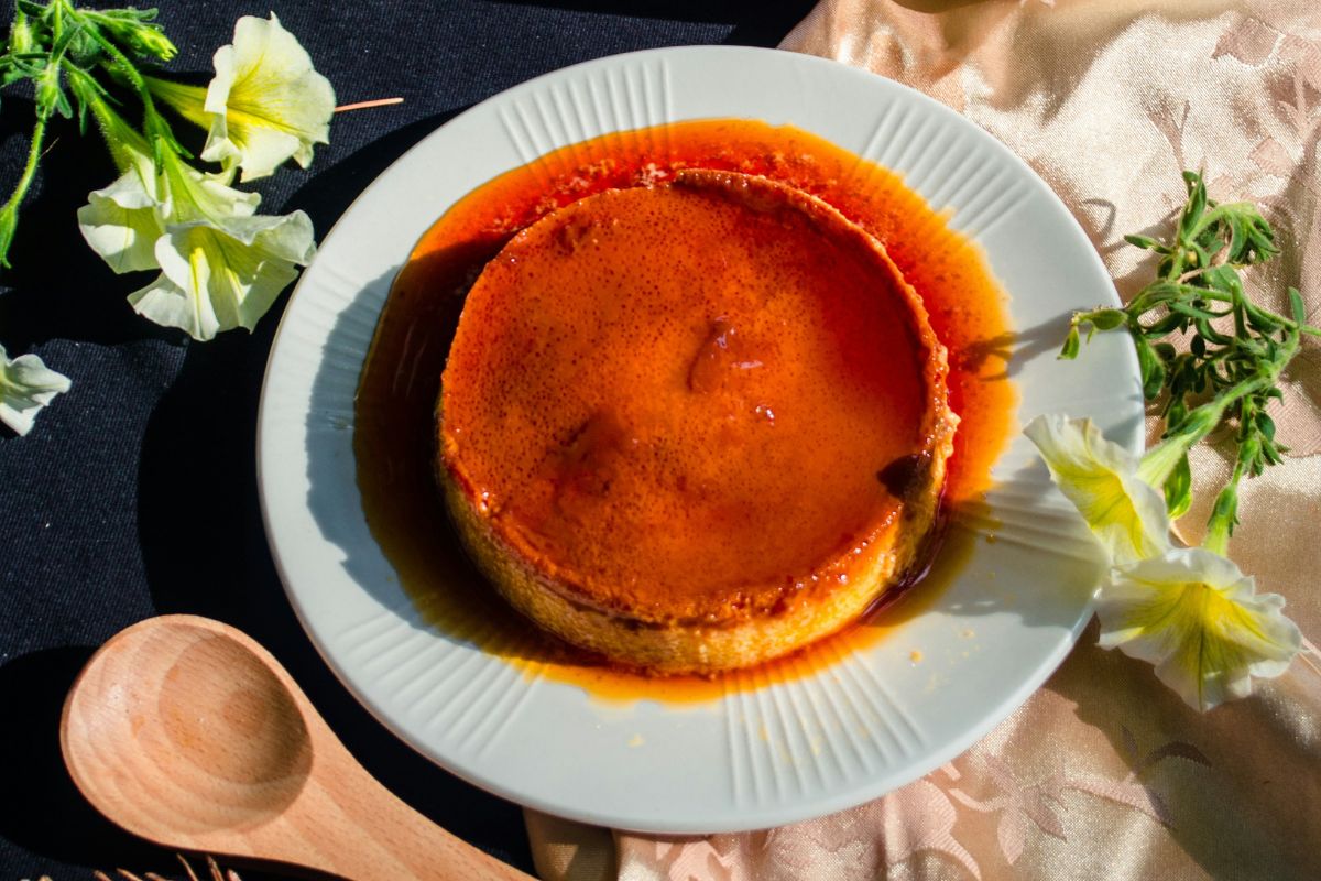 5. Flan con caramelo