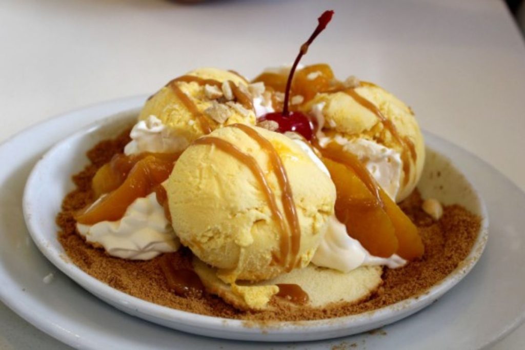 Los postres con tejocote son perfectos para sorprender en las reuniones otoñales.