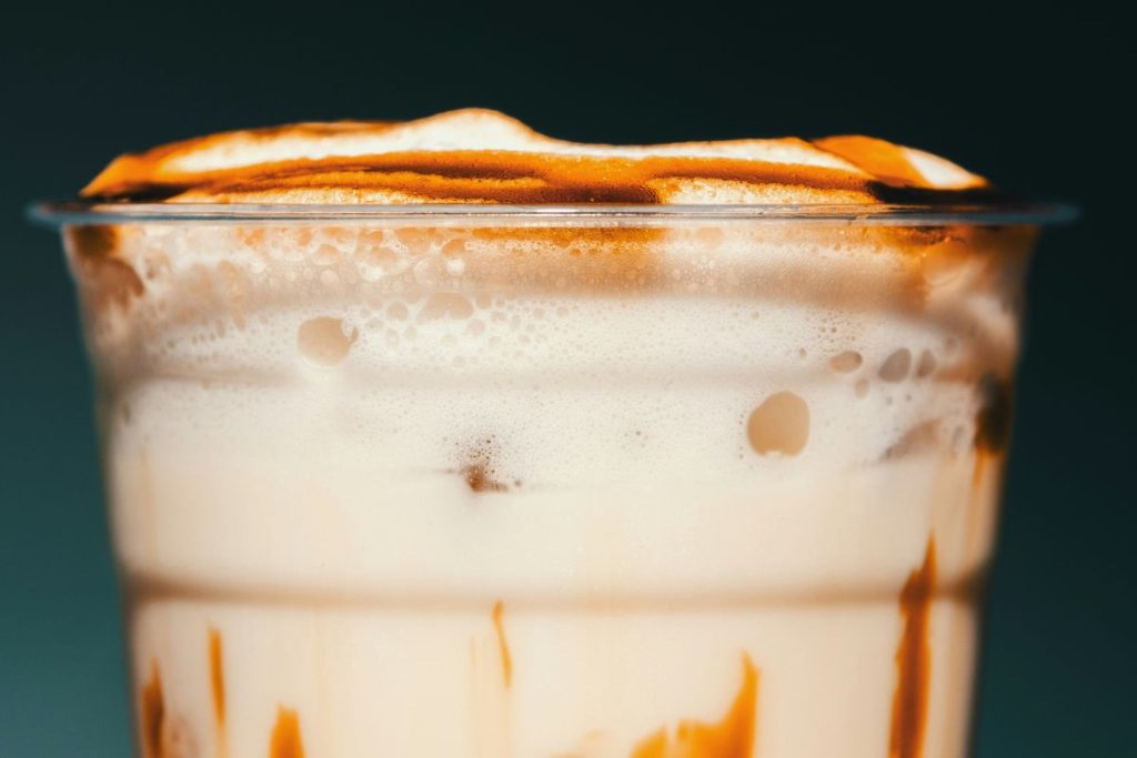 Las cafeterías en CDMX presentaron un pumpkin spice latte diferente con matcha o chai.