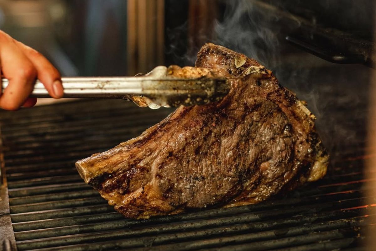 5. Dante Brasa y Fuego