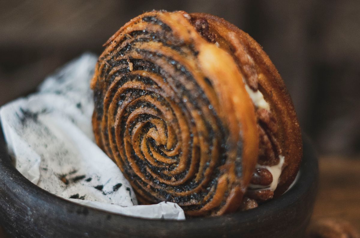 Churro Sándwich relleno de helado de chocolate y nuez crocante de Negro Huitlacoche, foto proporcionada por el restaurante