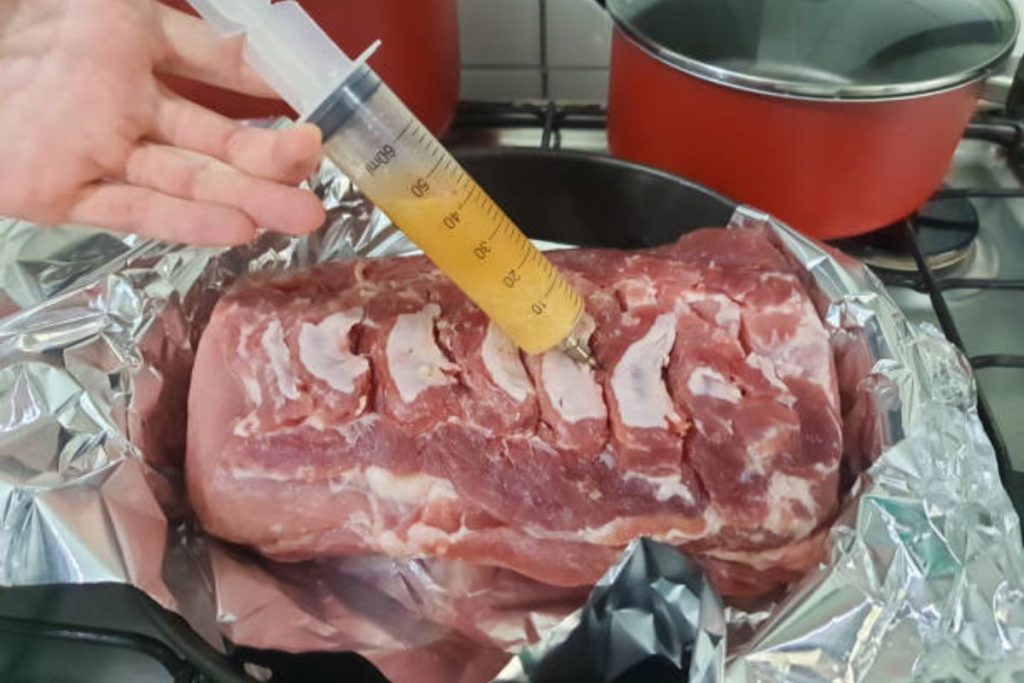 Inyectar, mechar y marinar son 3 técnicas básicas en la cocina internacional.