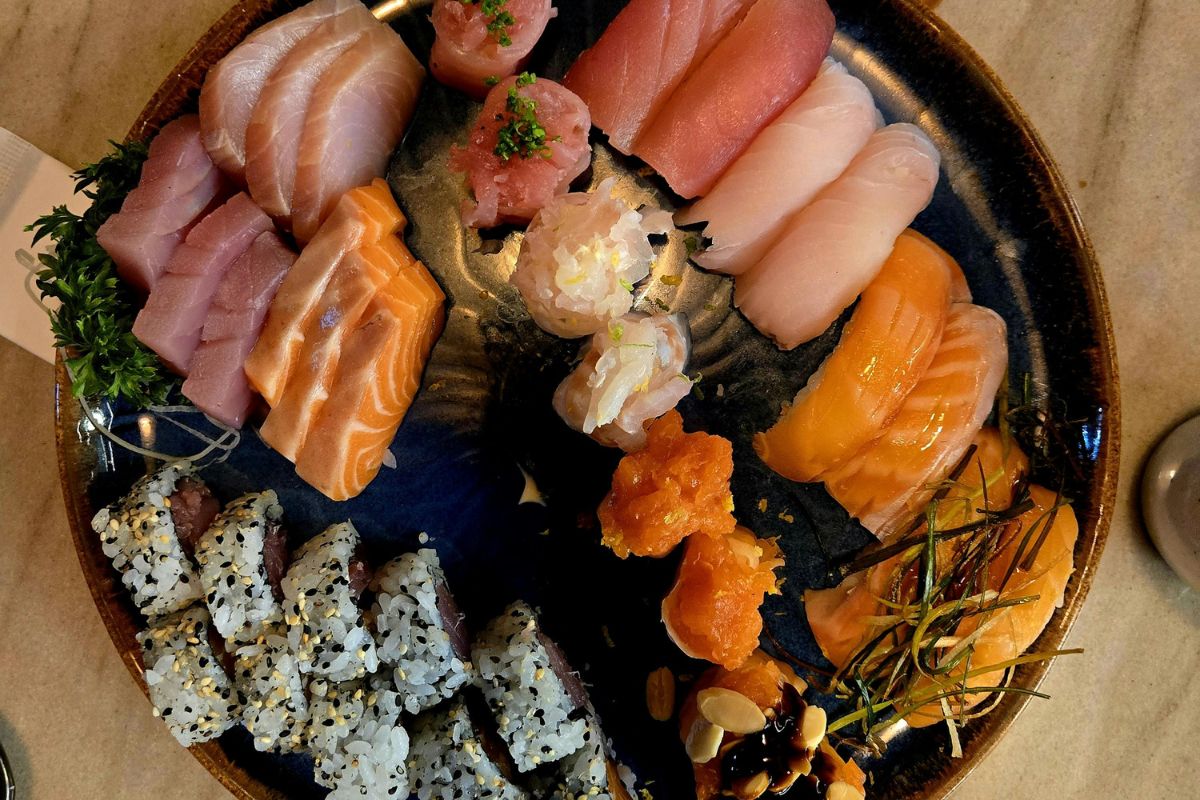 Aperitivos para compartir al centro. Foto de Pexels.