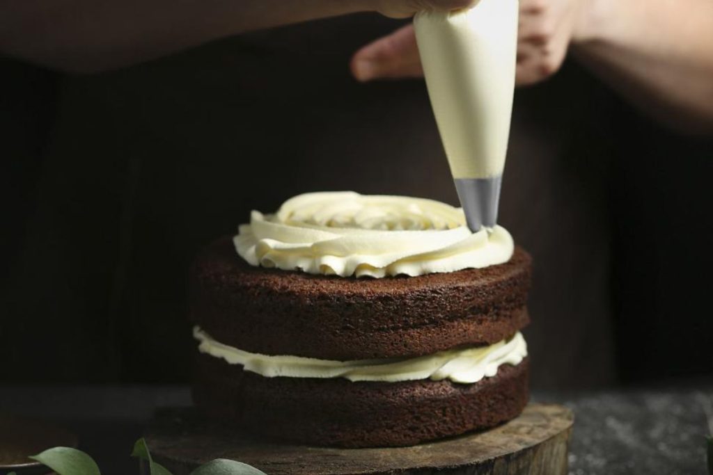 Los tipos de duyas en la repostería se eligen de acuerdo a la forma y la densidad de la crema.