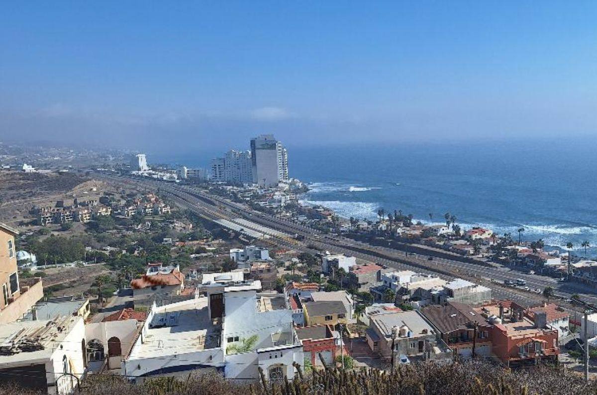 Vista de las playas de Rosarito desde el mirador de Cristo Rey, foto de Miriam Carmo