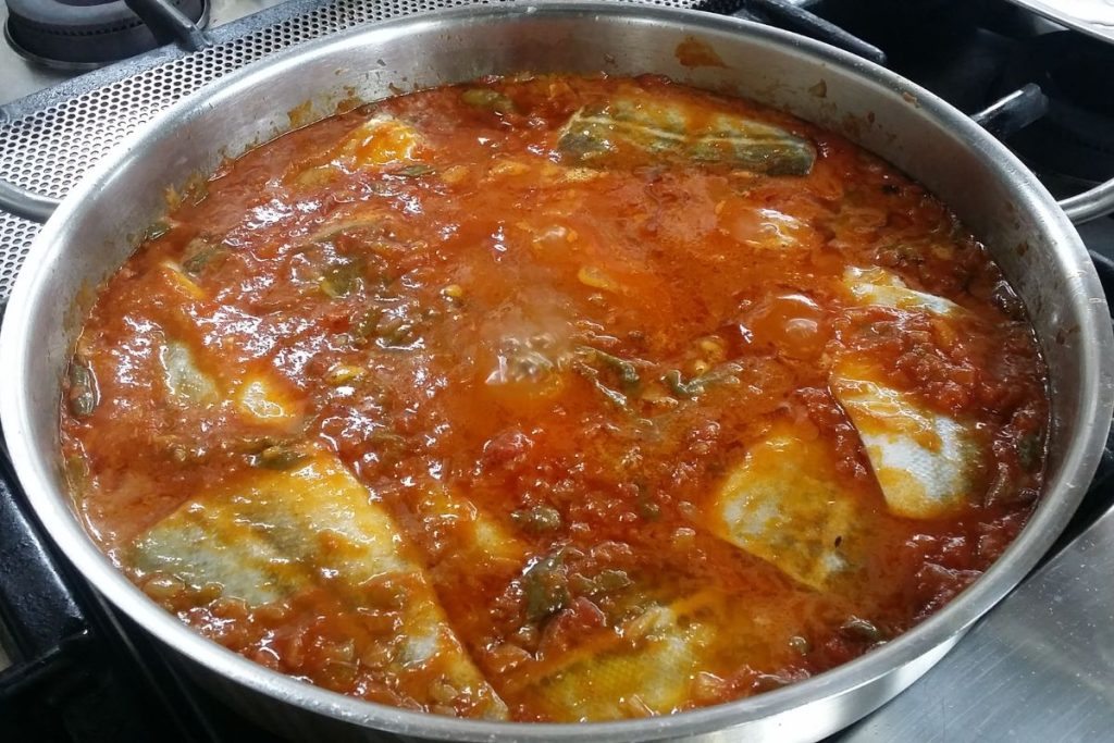 El bacalao a la vizcaína se ha consolidado como un platillo estrella de diciembre en México.