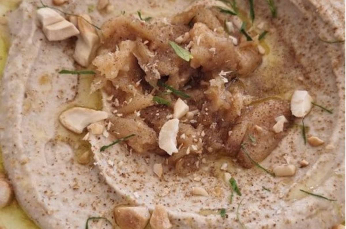 Hummus con ajo rostizado, foto de Miriam Carmo