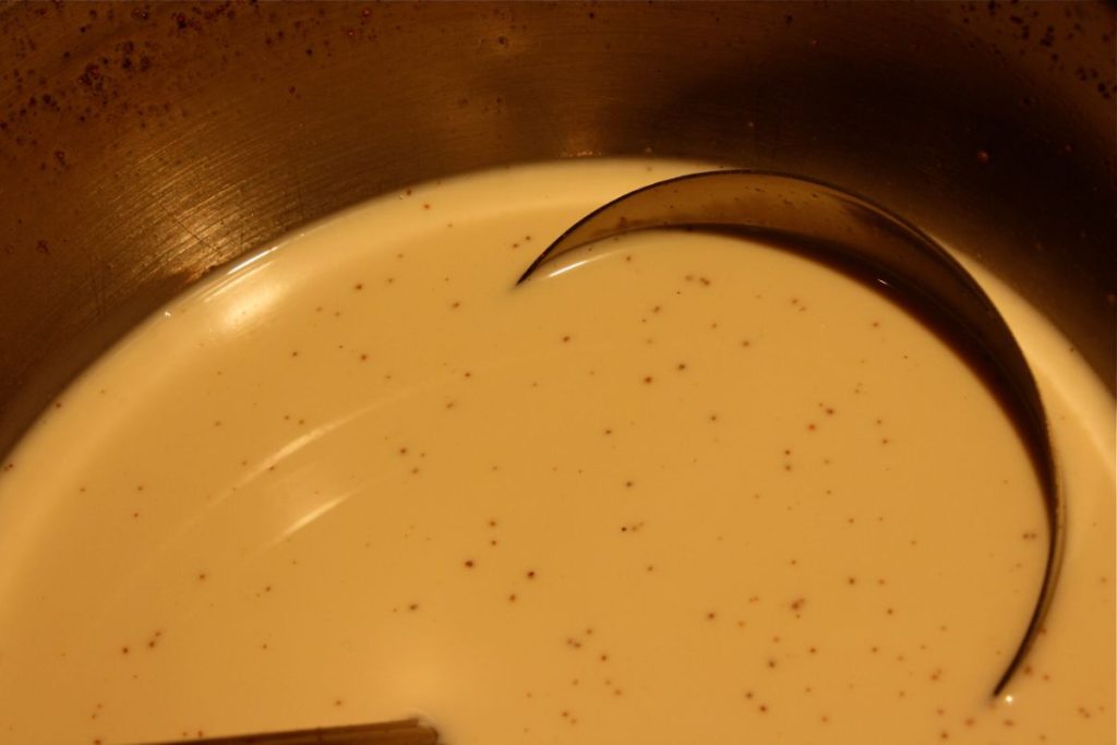 Los postres con rompope son una buena opción para servir en las reuniones de temporada.