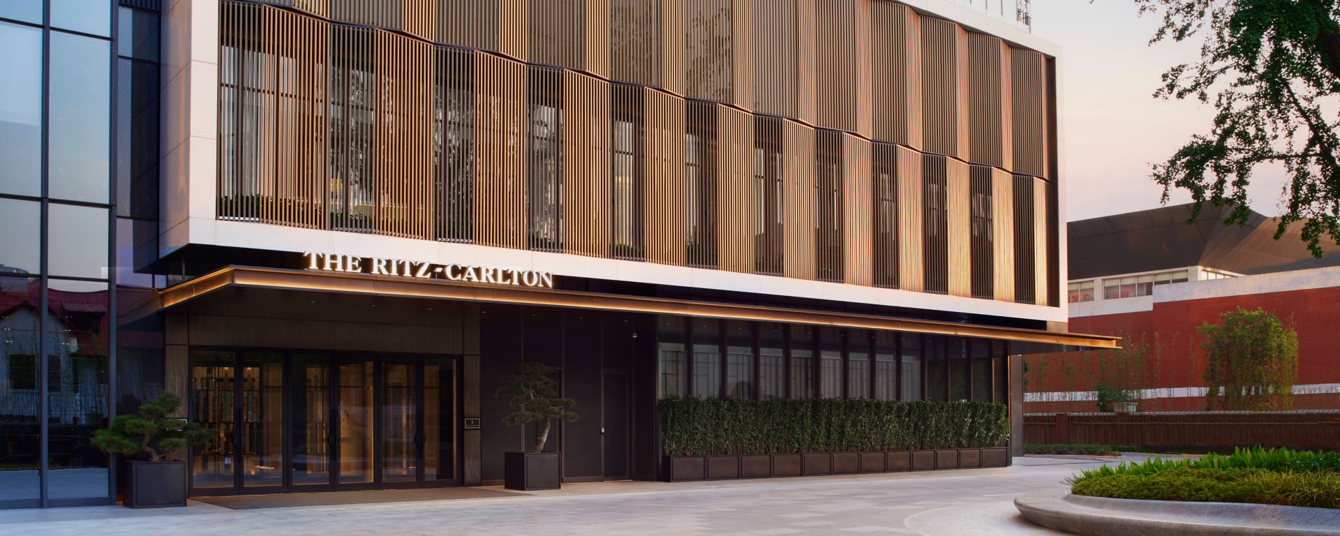 rz-wuxsz-hotel-exterior-34977-feature-hor