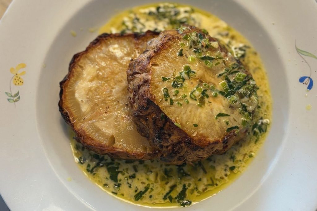 Salsa Café de París: ¿qué es y por qué se le conoce así?